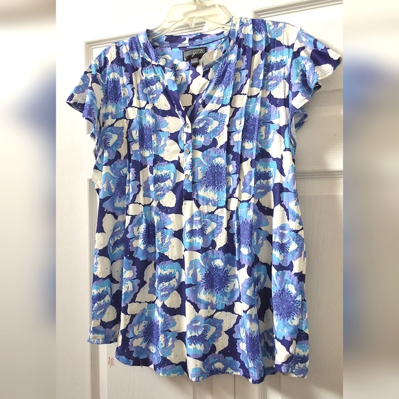 J.T.B. Tops - J.T.B., NWOT, Large, Women's Floral Sequined Top